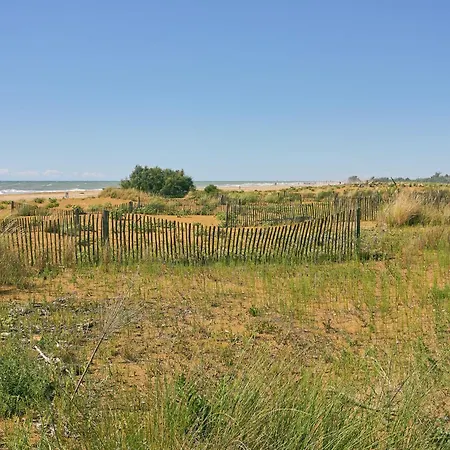 아파트 With Pool Garden And Fireplace 비비오네