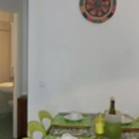 With Pool Garden And Fireplace 아파트