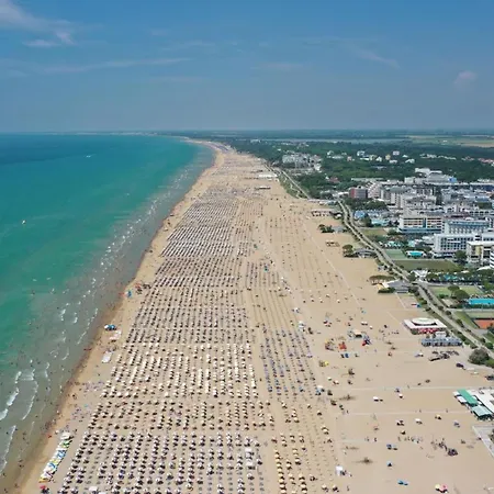 With Pool Garden And Fireplace Apartment