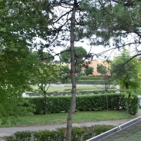 With Pool Garden And Fireplace דירה ביביונה