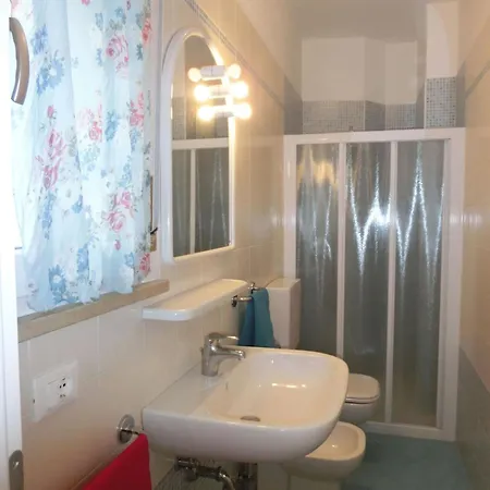 דירה With Pool Garden And Fireplace