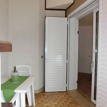 With Pool, Garden And Fireplace * Bibione