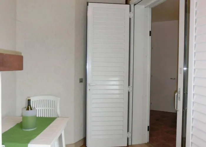 With Pool Garden And Fireplace * Bibione